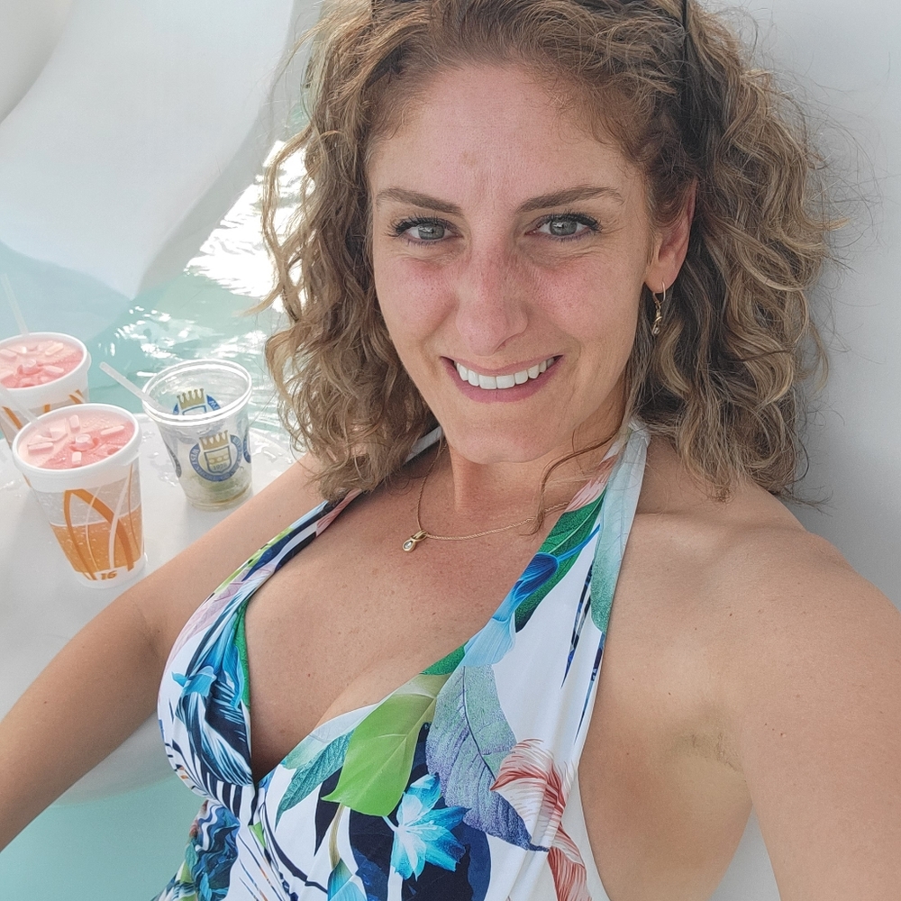 Meet your Posher, Melissa